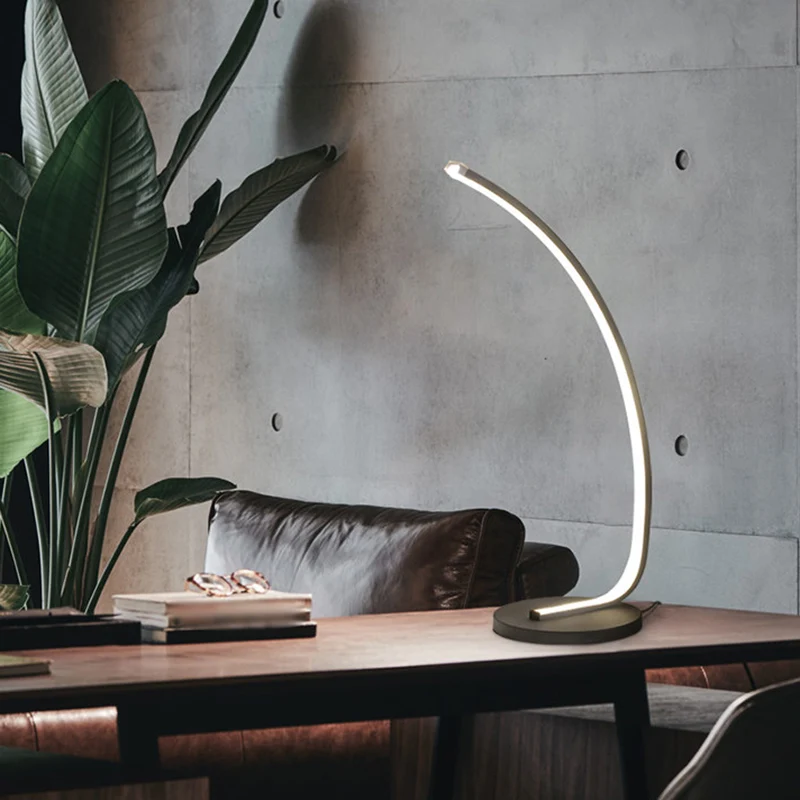 Gebogene Schlafzimmer-Lesearbeitsleuchte aus Metall im modernen Stil mit LED-Nachttischbeleuchtung Schwarz/Weiß Clearhalo