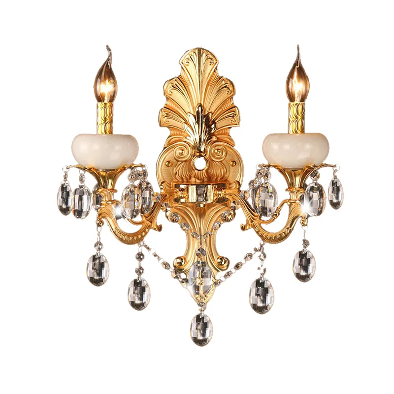 Goldene Kerzenleuchter, traditionelle Wandleuchte aus Metall mit 2 Köpfen und Kristalltropfen für das Wohnzimmer Clearhalo