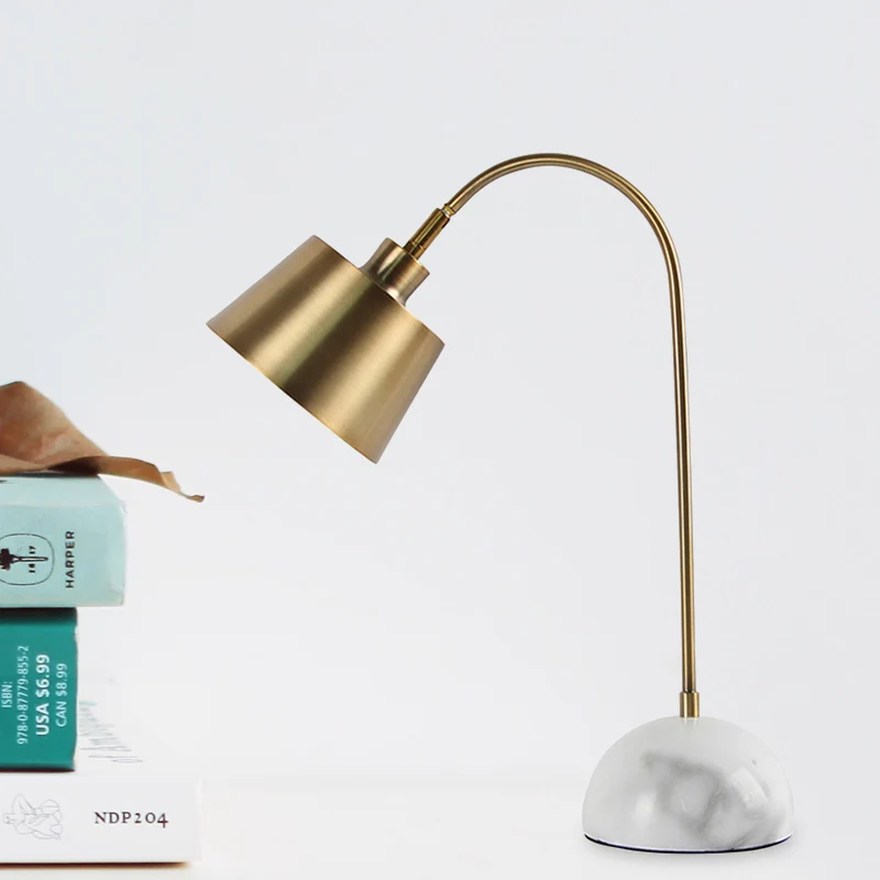 Goldfarbene Tischlampe mit konischem Schirm, moderne 1-Kopf-Stehleuchte aus Metall mit Marmorsockel Clearhalo