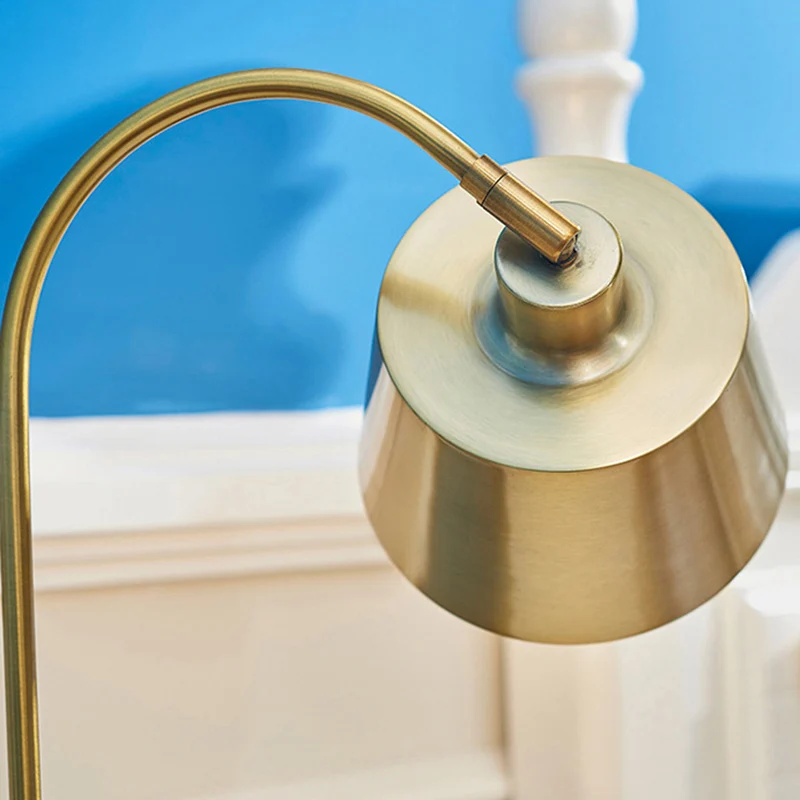 Goldfarbene Tischlampe mit konischem Schirm, moderne 1-Kopf-Stehleuchte aus Metall mit Marmorsockel Clearhalo