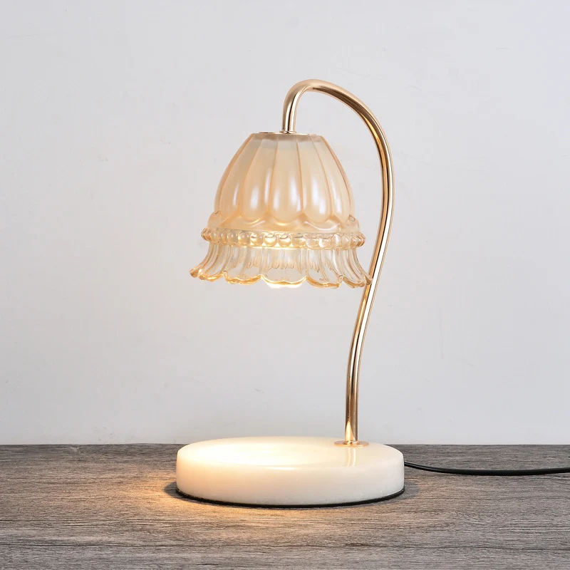Hellbraune Glasblumen-Nachttischlampe, Designer-Tischleuchte mit Schwanenhals, 1 Licht, Weiß und Messing Clearhalo