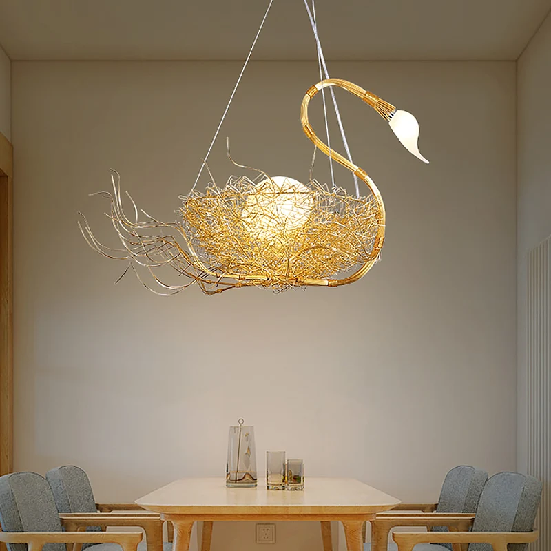 Hängeleuchte aus dünnem Zweig aus Metall für Balkon, Schlafzimmer, 3 Lichter, kreativer Kronleuchter mit Nest & Ei Gold Cl...