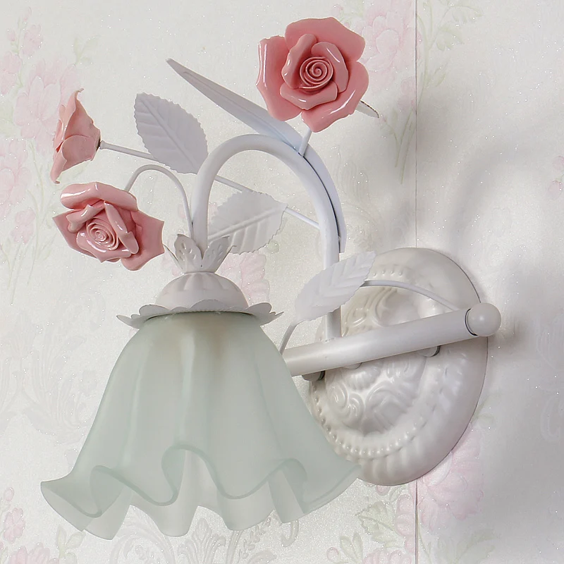 Koreanische Blumen-Rüschen-Wandleuchte mit 1 Licht, Wandleuchte aus mattweißem Glas Rosa Clearhalo