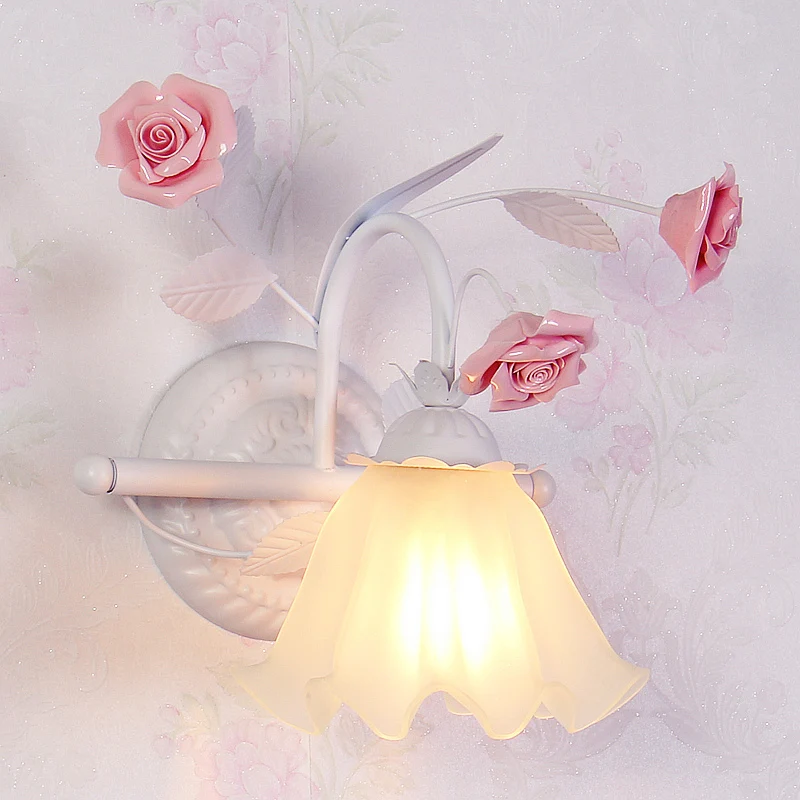Koreanische Blumen-Rüschen-Wandleuchte mit 1 Licht, Wandleuchte aus mattweißem Glas Rosa Clearhalo