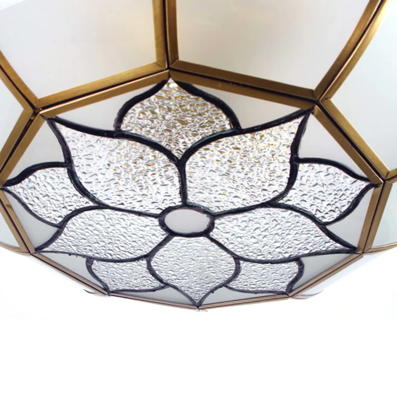 Messing 4 Lichter Deckenlampe Kolonialismus Opal geblasene Glaskuppel Halbbündige Deckenleuchte für Wohnzimmer Clearhalo
