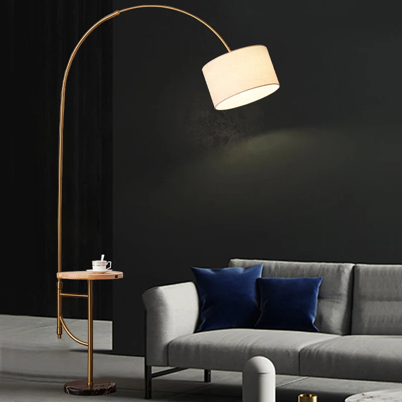 Metallische, gewölbte Bodenbeleuchtung, Minimalismus, 1 Kopf, Wohnzimmer-Stehlampe mit Trommelstoffschirm Gold Clearhalo