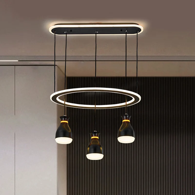 Modernistische Weinglas-Hängelampe mit mehreren LEDs, Acryl, 3 Lichter, Esszimmer-Hängelampe Schwarz mit Schleifendetail C...