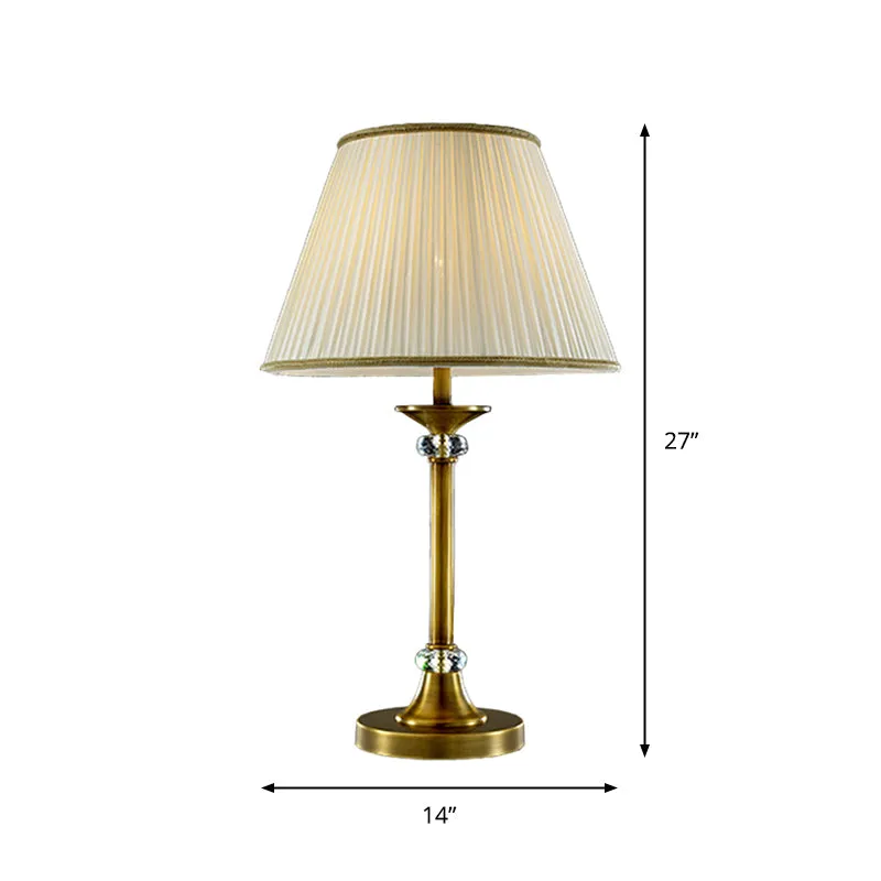 Postmoderne 1-Licht-Nachttischleuchte, weiße Kegel-Tischlampe mit plissiertem Stoffschirm Clearhalo