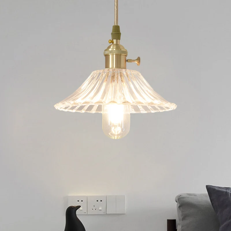 Rustikale breite kegelförmige Hängeleuchte mit einer Glühbirne, klares geriffeltes Glas-Hängelampen-Set Messing Clearhalo