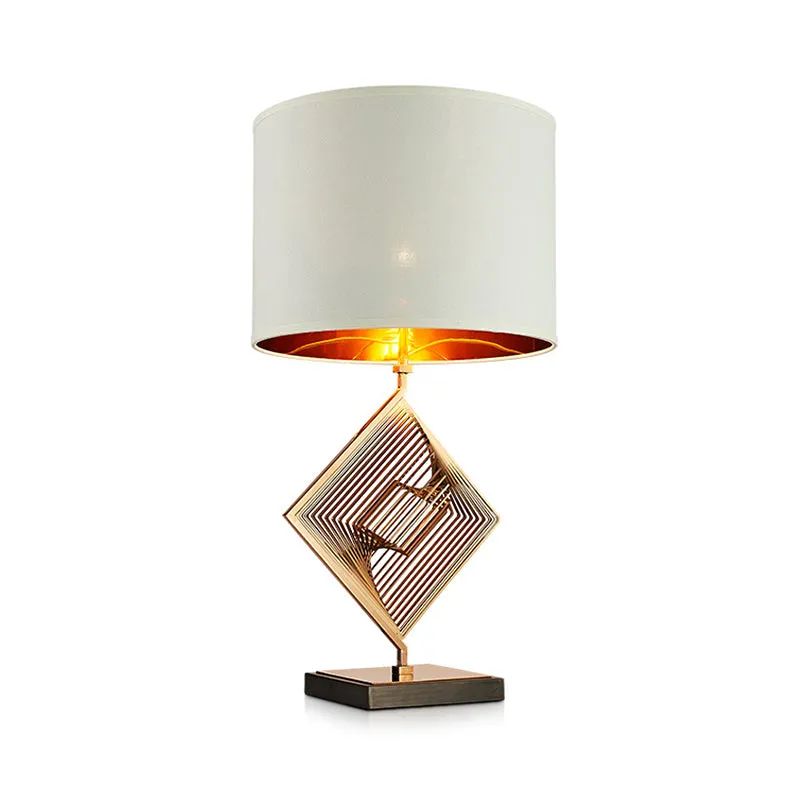Traditionelle Drum-Arbeitsbeleuchtung aus Stoff, 1-flammige Schreibtischlampe Weiß mit quadratischer Metalldeko für den Na...