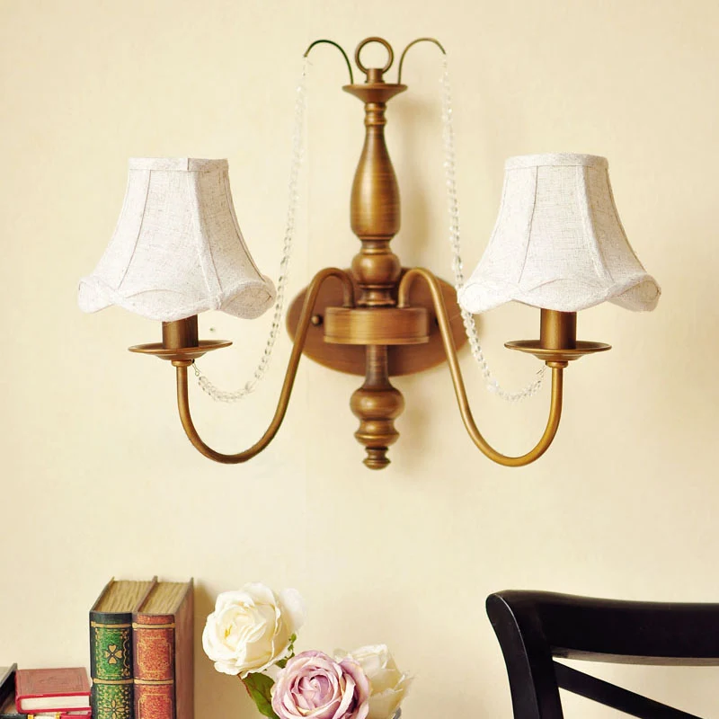 Wandleuchte mit Glocke/Kerze, Messing-Finish, Vintage-Stil, Metall, 2 Glühbirnen, Wandleuchte mit Kristallperle Clearhalo