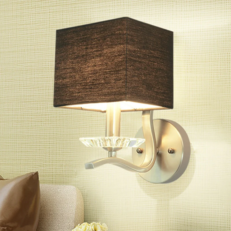 Würfel-Nachttischlampe aus Stoff, einzelne moderne Wandleuchte Grau/Schwarz mit Kristallakzent Clearhalo