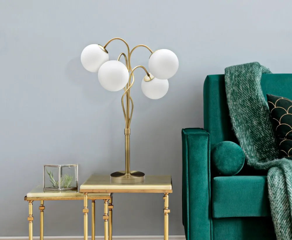 Glamy Tischlampe 4-flammig 74 cm – Goldene Designleuchte mit Glas-Kugeln