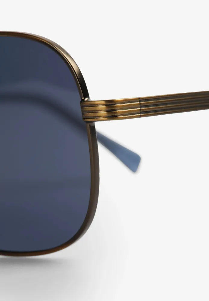 SONNENBRILLE MIT METALLGESTELL