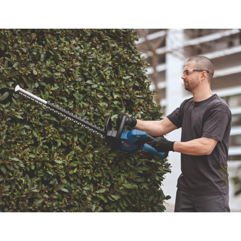 Bosch GHE 18V-50 Professional Akku Heckenschere 18 V 50 cm Brushless + 1x Akku 4,0 Ah + Ladegerät