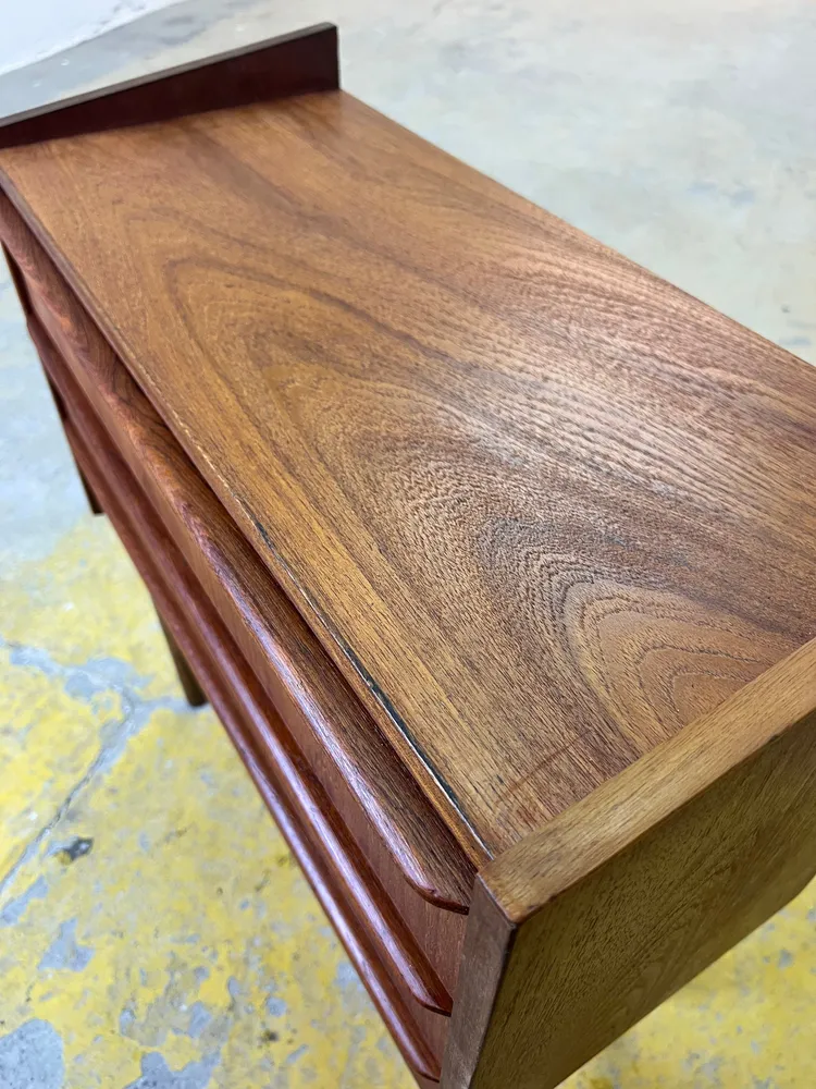 Kleine Kommode / Nachtschrank Teak aus Dänemark