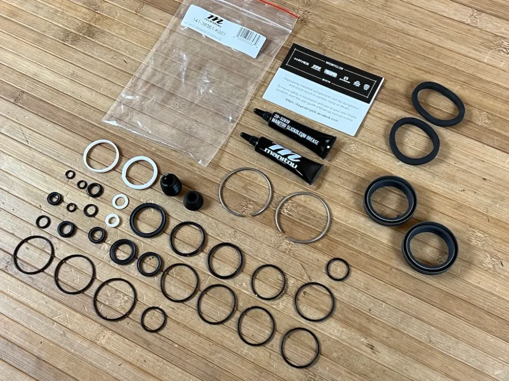 Manitou Dorado Dichtungen / Sealkit / Servicekit ab 2021 37mm